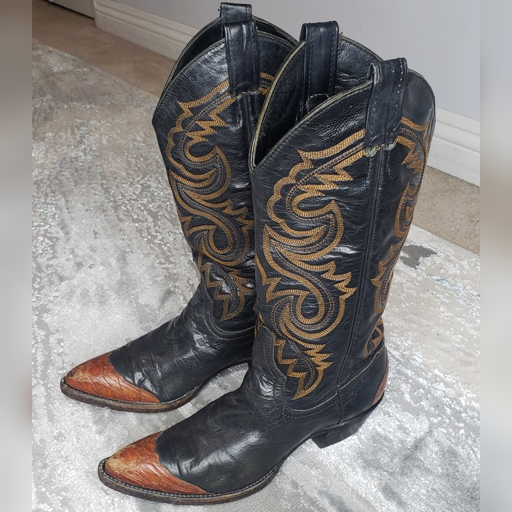 Womans cowboy boots